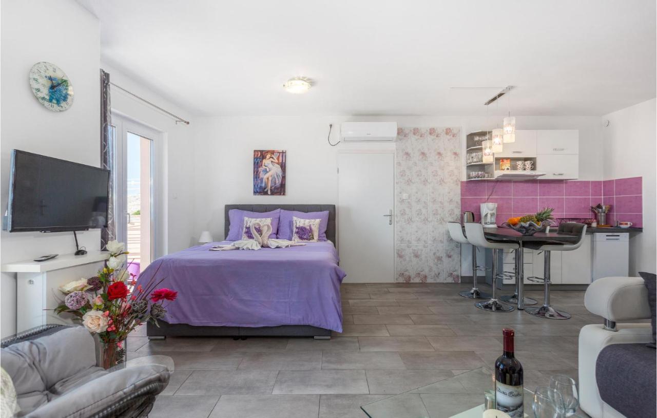 Beautiful Apartment In Stara Baska With Wifi Exteriér fotografie